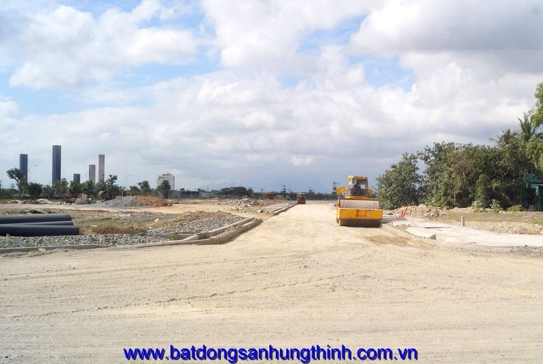 Công tác thi công làm nền đường D1 - khu D16 Golden Bay Hưng Thịnh